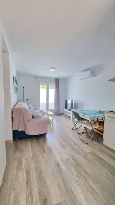 Apartamento Privado Con Jardin, Piscina Elevada Y Bbq Chiclana de la Frontera Ngoại thất bức ảnh